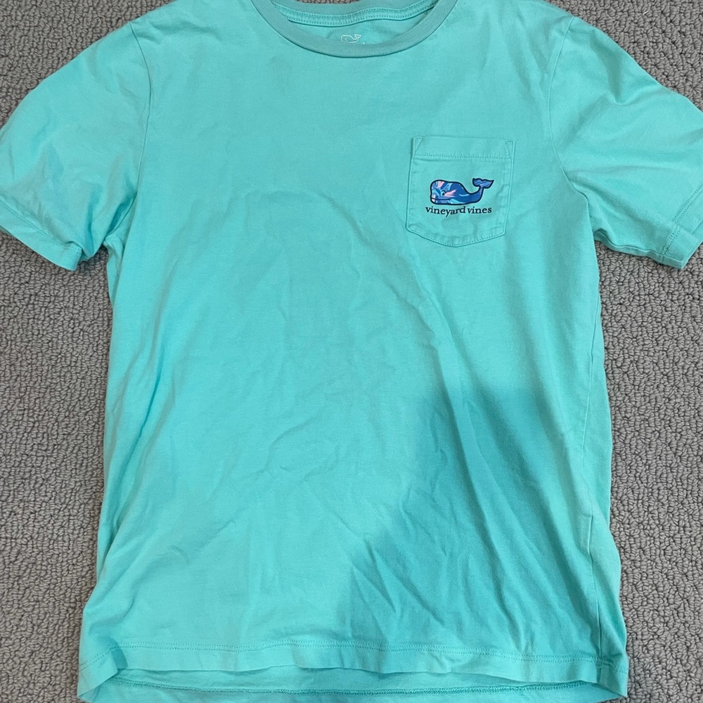 Vineyard vines tshirt